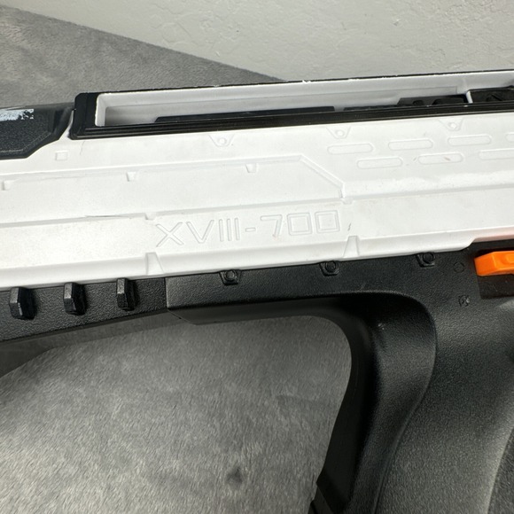 Nerf Rival Outdoor Blaster XVIII-700 Phantom Corps White Helios Red Christmas - Picture 5 of 16